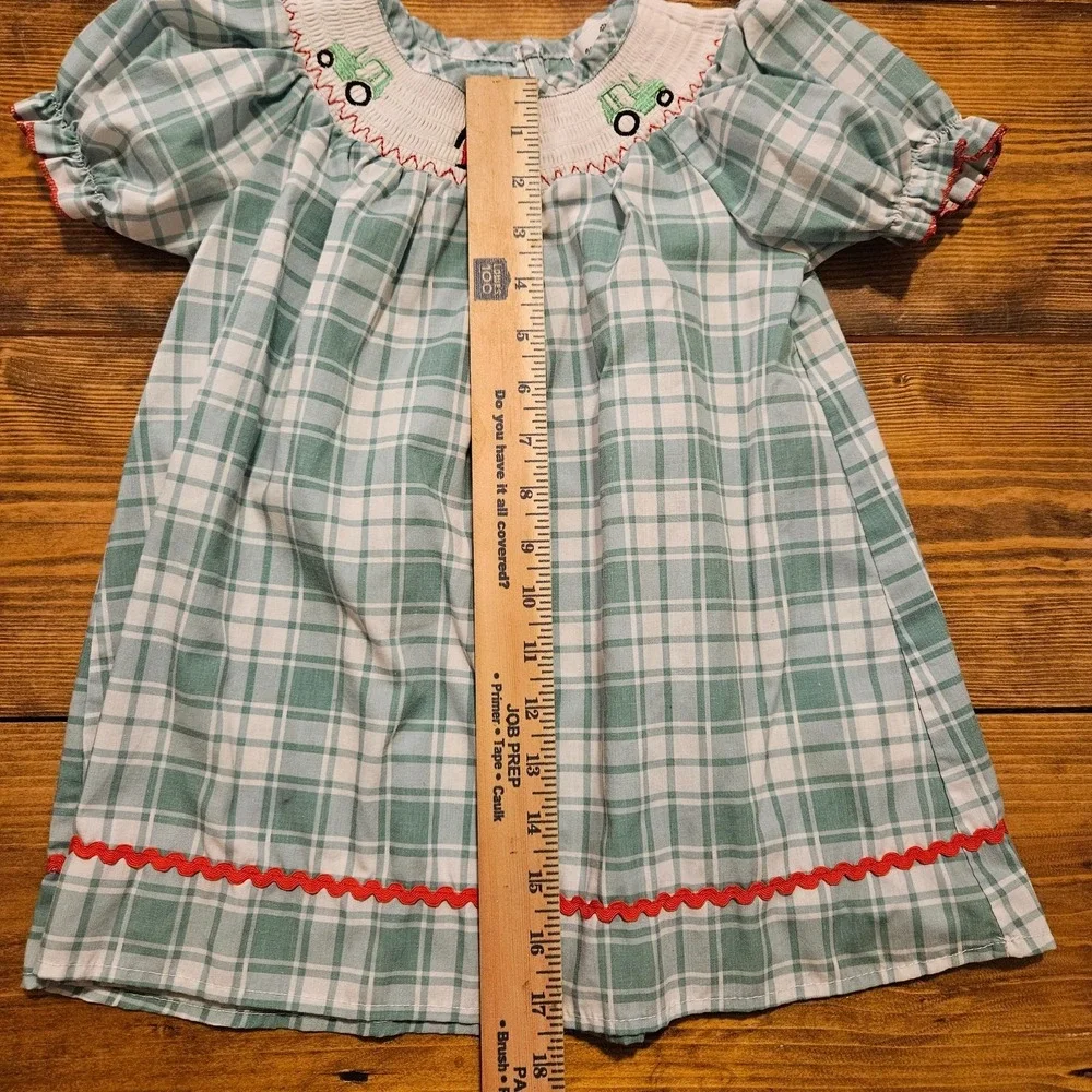 Marie Nicole Smocked Farm Dress Girls Size‎ Small 2T Green Plaid Barn Tractor